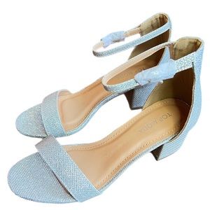 TOP MODA Silver Sparkly Low Heels